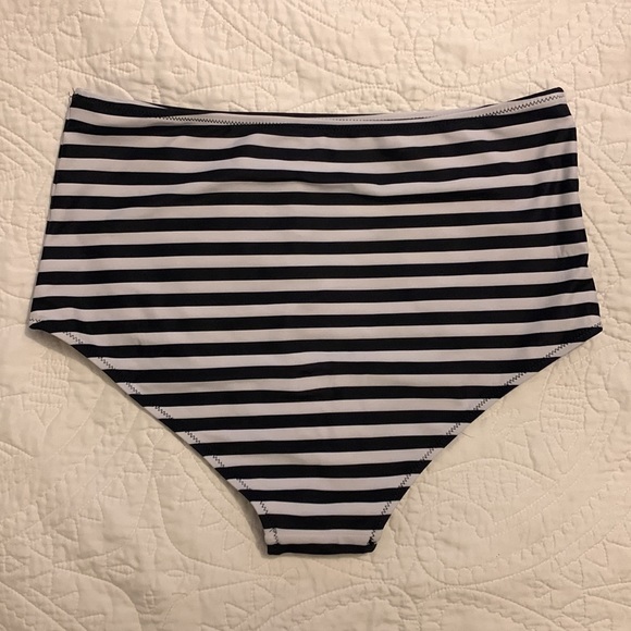 High waisted bathing suit - Picture 3 of 6